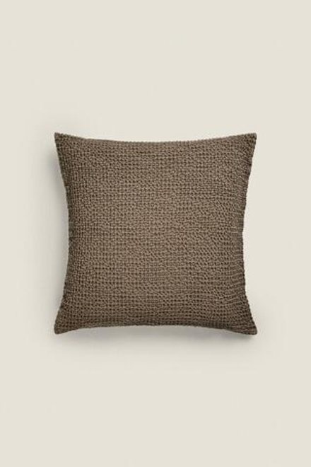 ZARA HOME ЧЕХОЛ ДЛЯ ДЕКОРАТИВНОЙ ПОДУШКИ ИЗ РЕЛЬЕФНОЙ ТКАНИ, СЕРО-КОРИЧНЕВЫЙ
