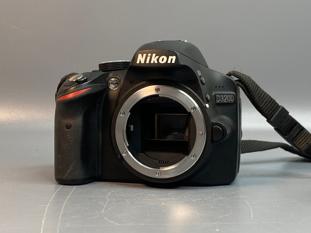 Nikon D3200 Kit 18-55 17.500 кадров