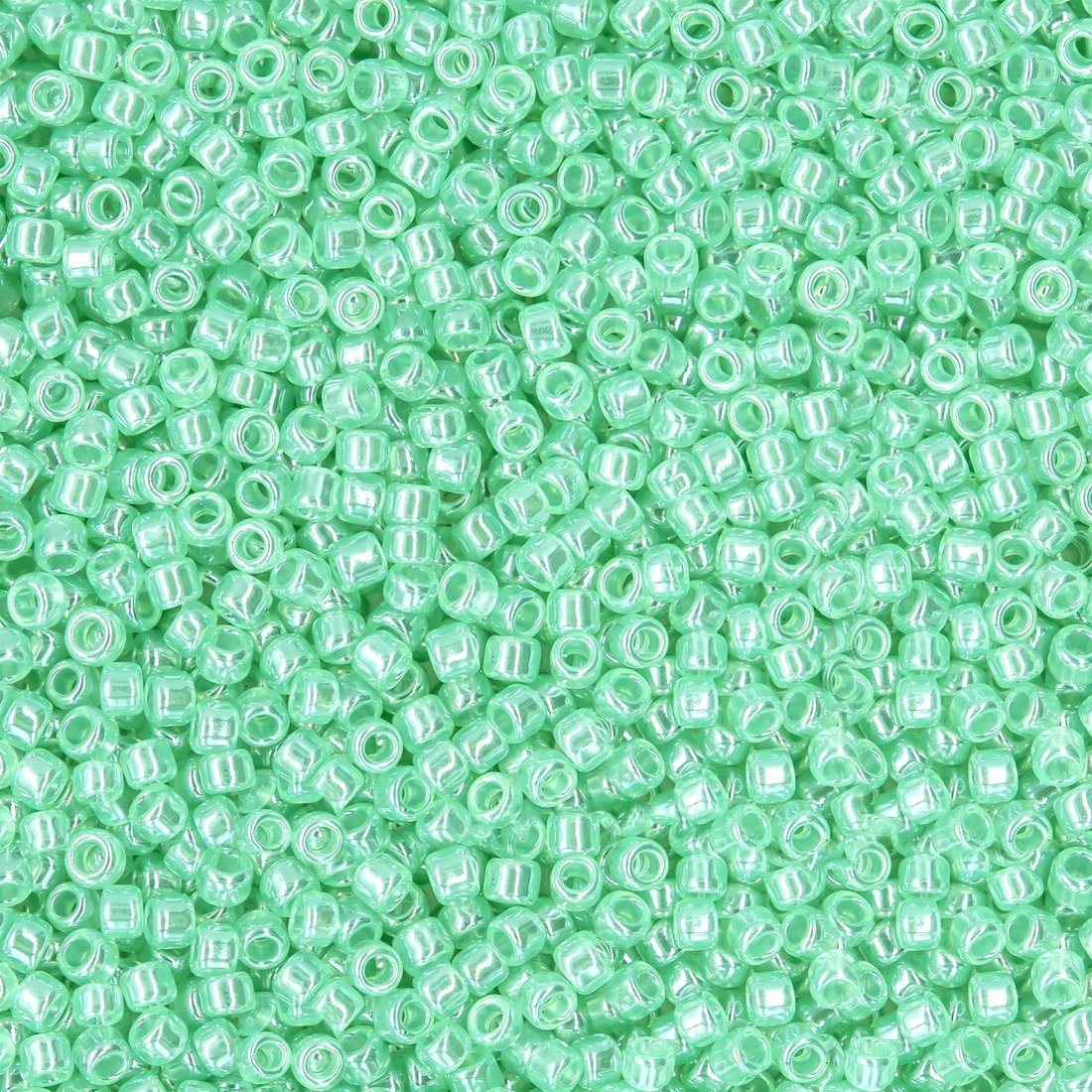 Японский бисер TOHO Round 15/0 (№144), жемчужный глянцевый