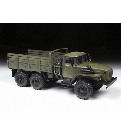 Сборная модель ZVEZDA Российский армейский грузовик Урал-4320, 1/35