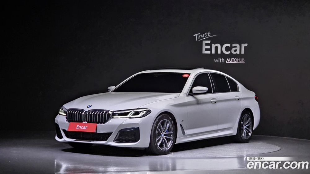 BMW 5 Series (G30) 520i M Sports (01.2022)