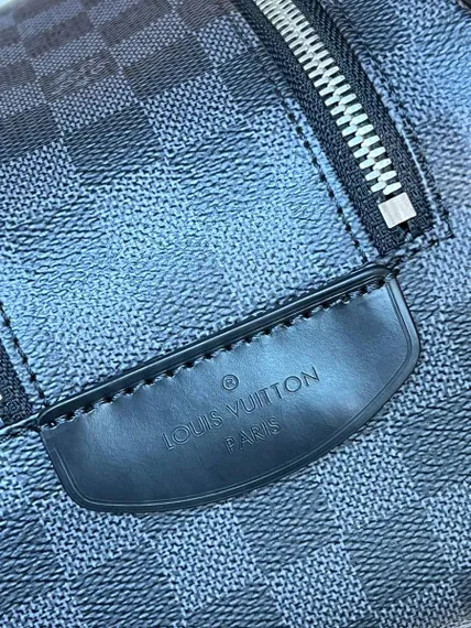 Несессер Louis Vuitton Dopp Kit канва Damier Graphite
