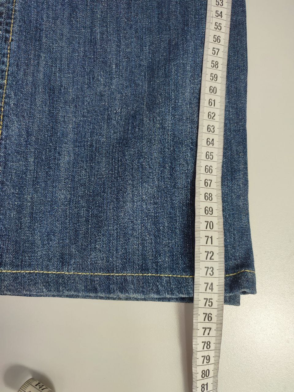 Джинсы Guess базовые 46 размер