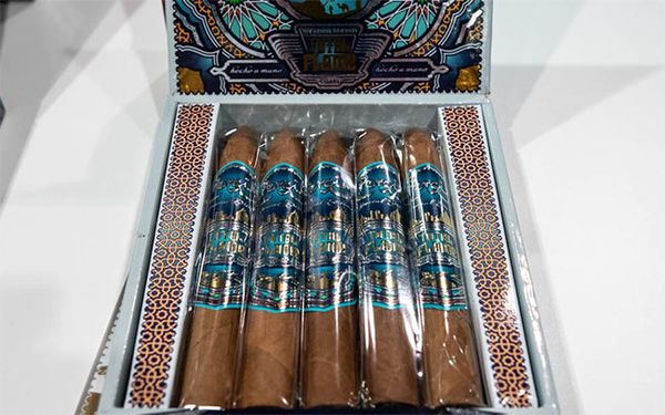 Зов сигарных странствий с Total Flame Persia