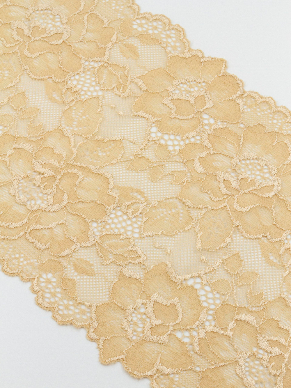 Эластичное кружево бежевое ширина 17 см