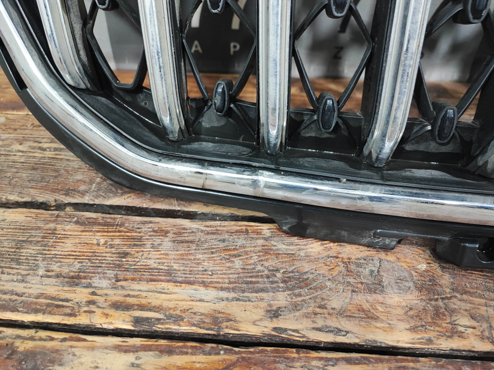 Решетка радиатора Hongqi HS5 19-нв Б/У Оригинал 8401550DD02115