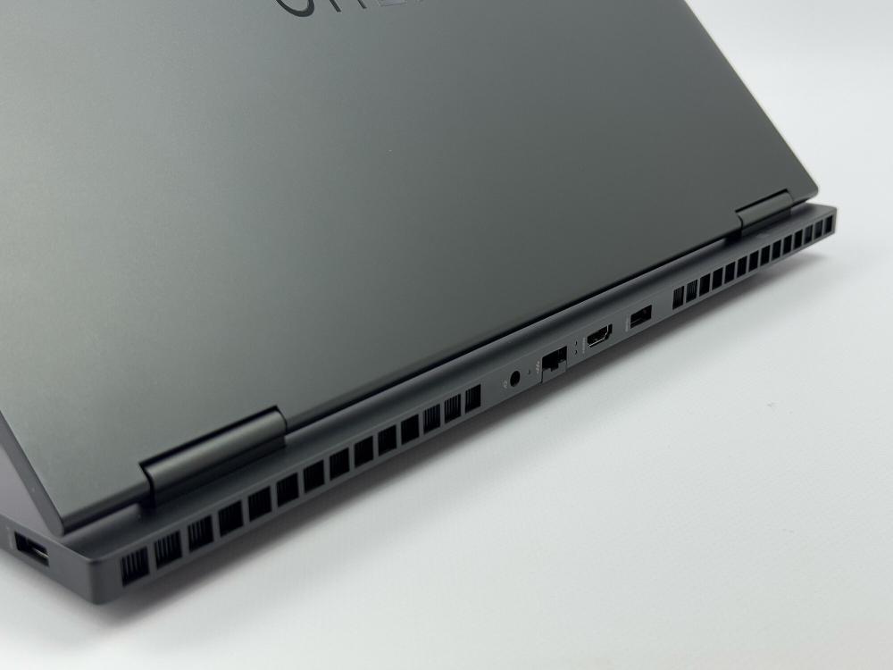 Игровой ноутбук HP Omen Ryzen 7 7840H / RTX 4070 8GB / 16GB / 1TB / 2.5K / 240Hz / Win11 / Русско-Английская клавиатура