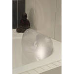 Надувная подушка для ванны на присоске белая