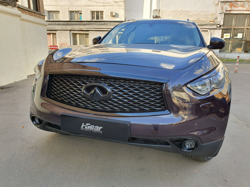 Реснички передние Infiniti QX70 FX37 FX50 FX30d