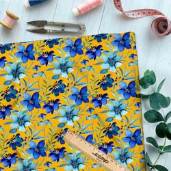 Ткань шелк Армани синие цветы на жёлтом фоне