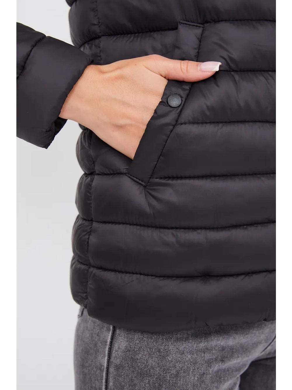 Куртка стеганая с капюшоном легкая