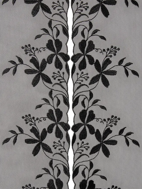 05-113 ОПТ Вышивка на неэл. сетке 22 см, черный (левая)