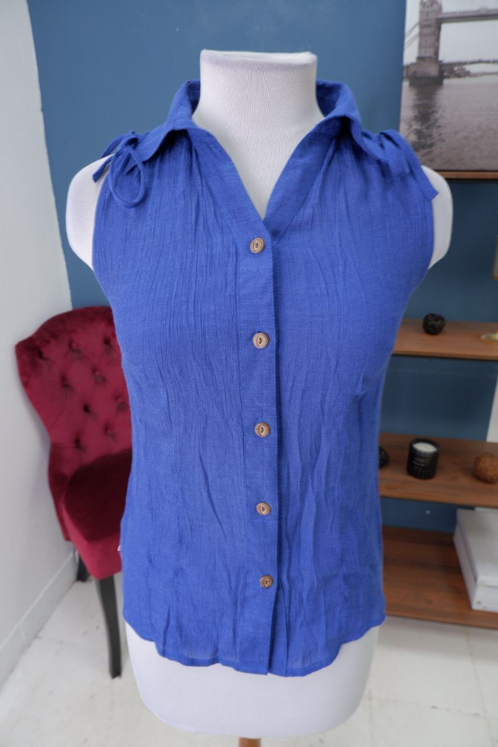 Блузка яркая без рукавов 44 размер