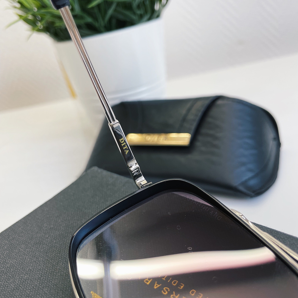 Солнцезащитные очки