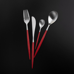 Набор столовых приборов на 6 персон 24 предмета Cutipol Mio matte red в подарочной упаковке