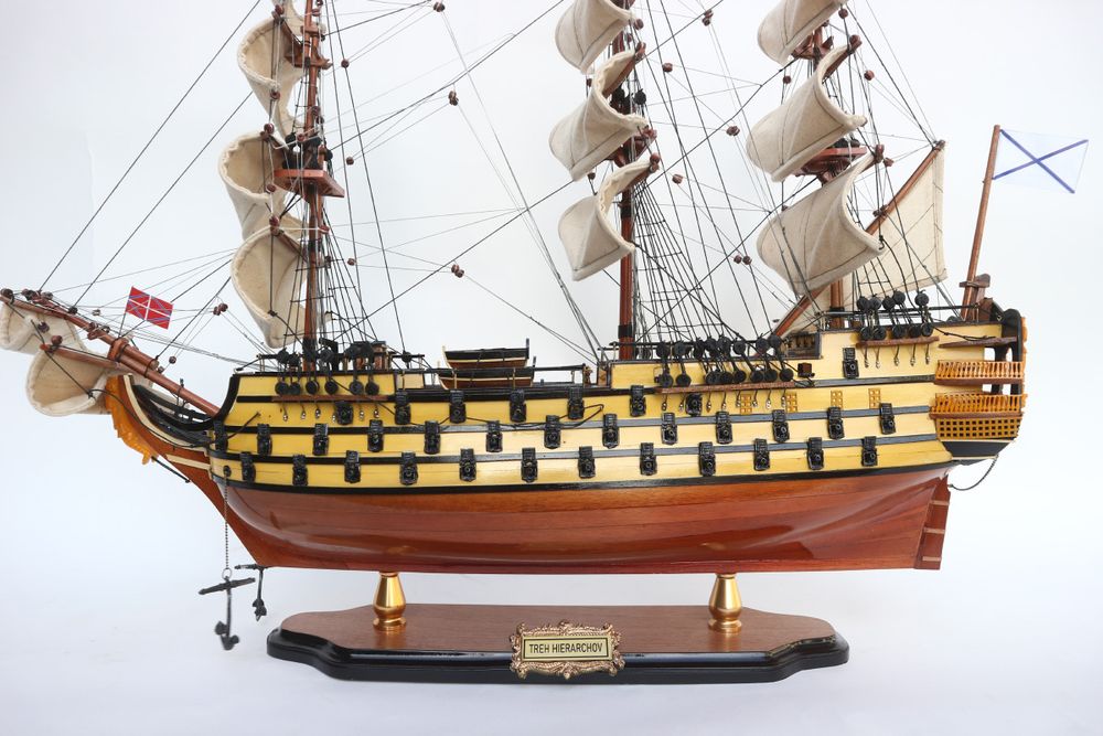 Van Der Heijden Модель парусника Трёхъ Иерархов, Россия