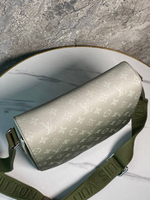 Сумка-мессенджер Louis Vuitton