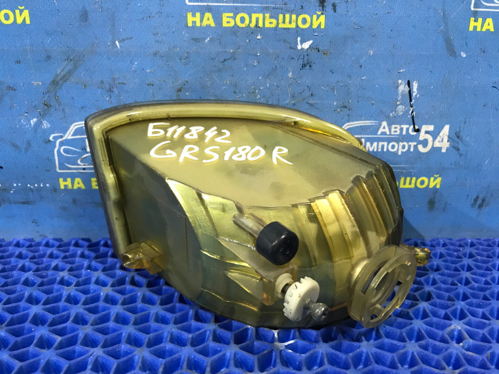 Туманка правая TOYOTA CROWN 2003-2005