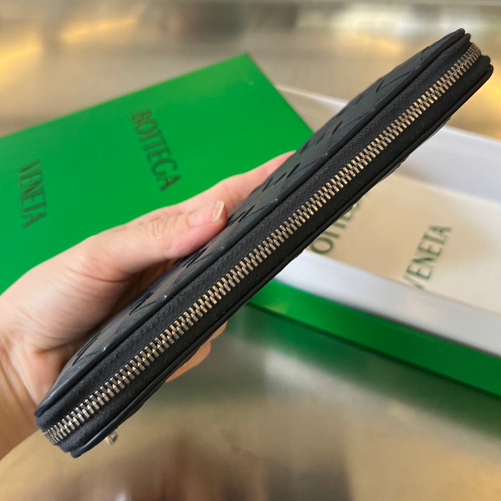 Bottega Veneta Zip Around Wallet