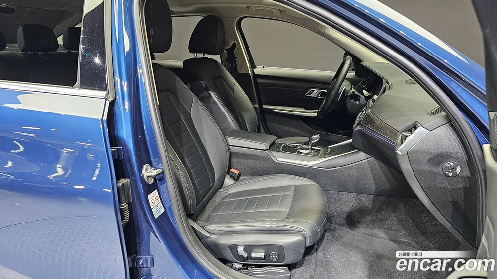 BMW 3 Series (G20) 320i Luxury (03.2021)