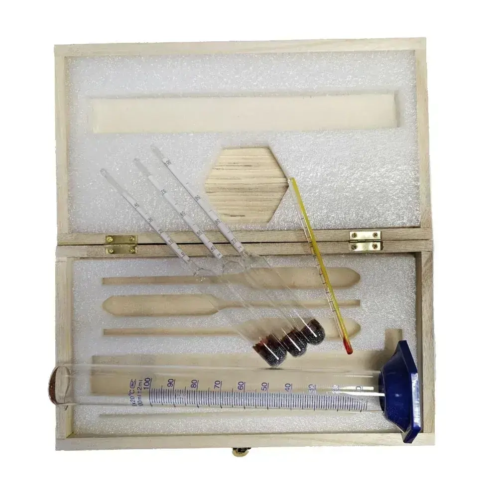 Набор спиртомеров АСП-3 с термометром и колбой в деревянном боксе