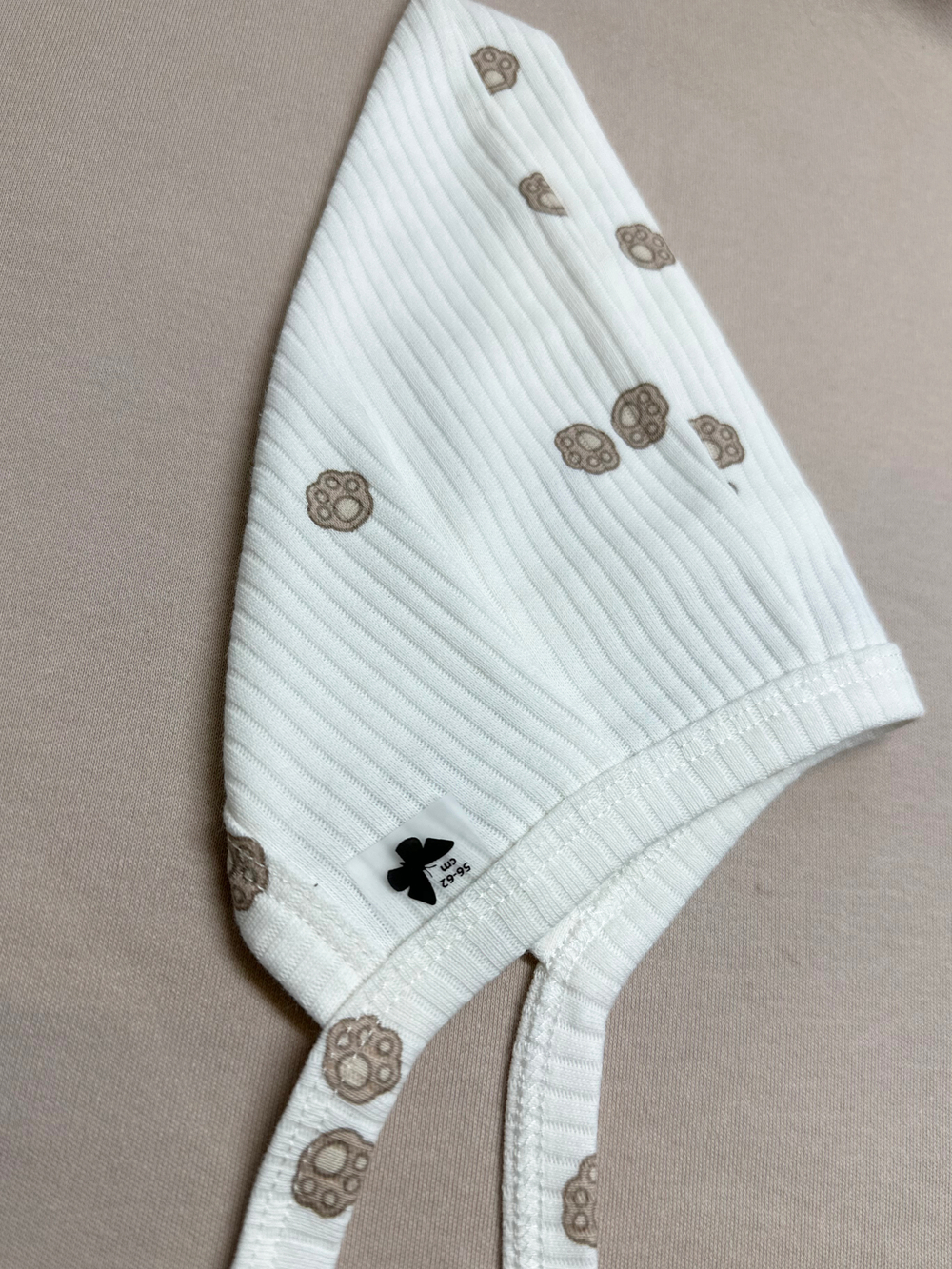 Чепчик Гномик Лапки Рубчик Экрю RinaAmari