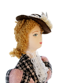 Кукла коллекционная в дневном женском костюме нач. 20 века