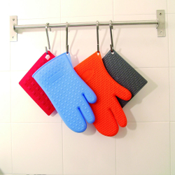 Рукавица силиконовая Silikomart Marty for Party ACC073-OR Италия фото