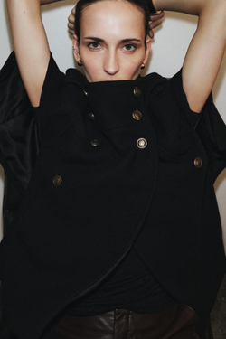 ZARA НАКИДКА ИЗ СМЕСОВОЙ ШЕРСТИ С МЕТАЛЛИЧЕСКИМИ ПУГОВИЦАМИ — ZW COLLECTION, ЧЕРНЫЙ