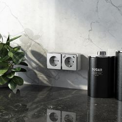 Розетка с заземлением и со шторками и USB Werkel Gallant (серебряный) W5071706