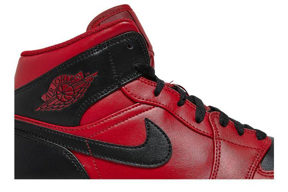 Nike air jordan 1 mid reverse bred on sale