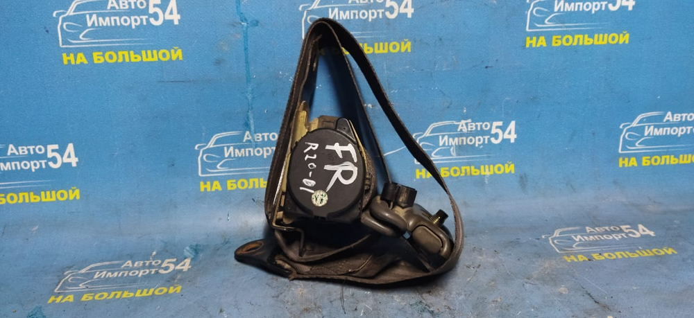 Ремень безопасности передний правый NISSAN TERRANO 1993