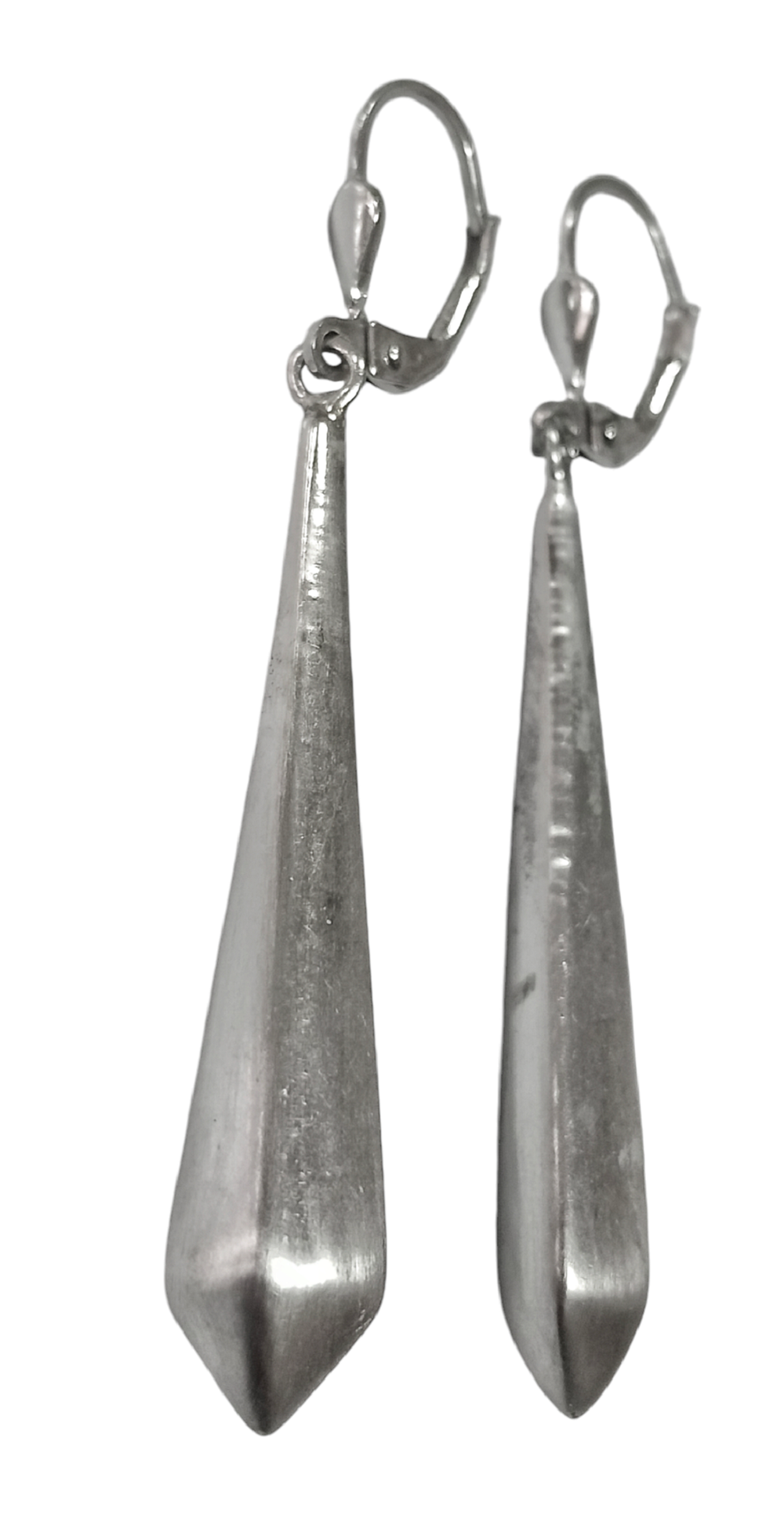 Ювелирные серьги из серебра