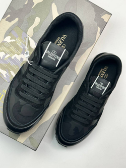 Кроссовки Valentino