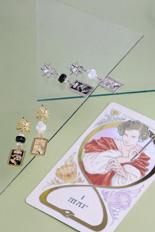 Моно-серьга МАГ ТАРО