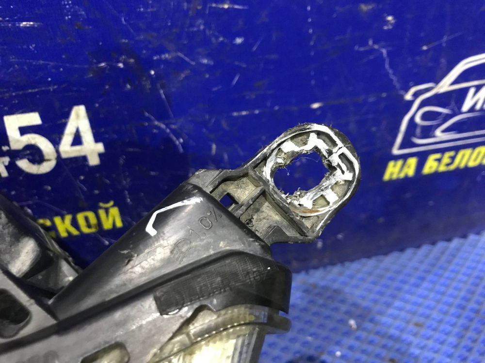 Фара передняя левая MITSUBISHI COLT 2003