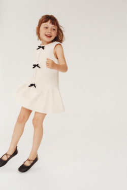 ZARA ТРИКОТАЖНОЕ ПЛАТЬЕ С БАНТИКАМИ, ЭКРЮ/ЧЕРНЫЙ