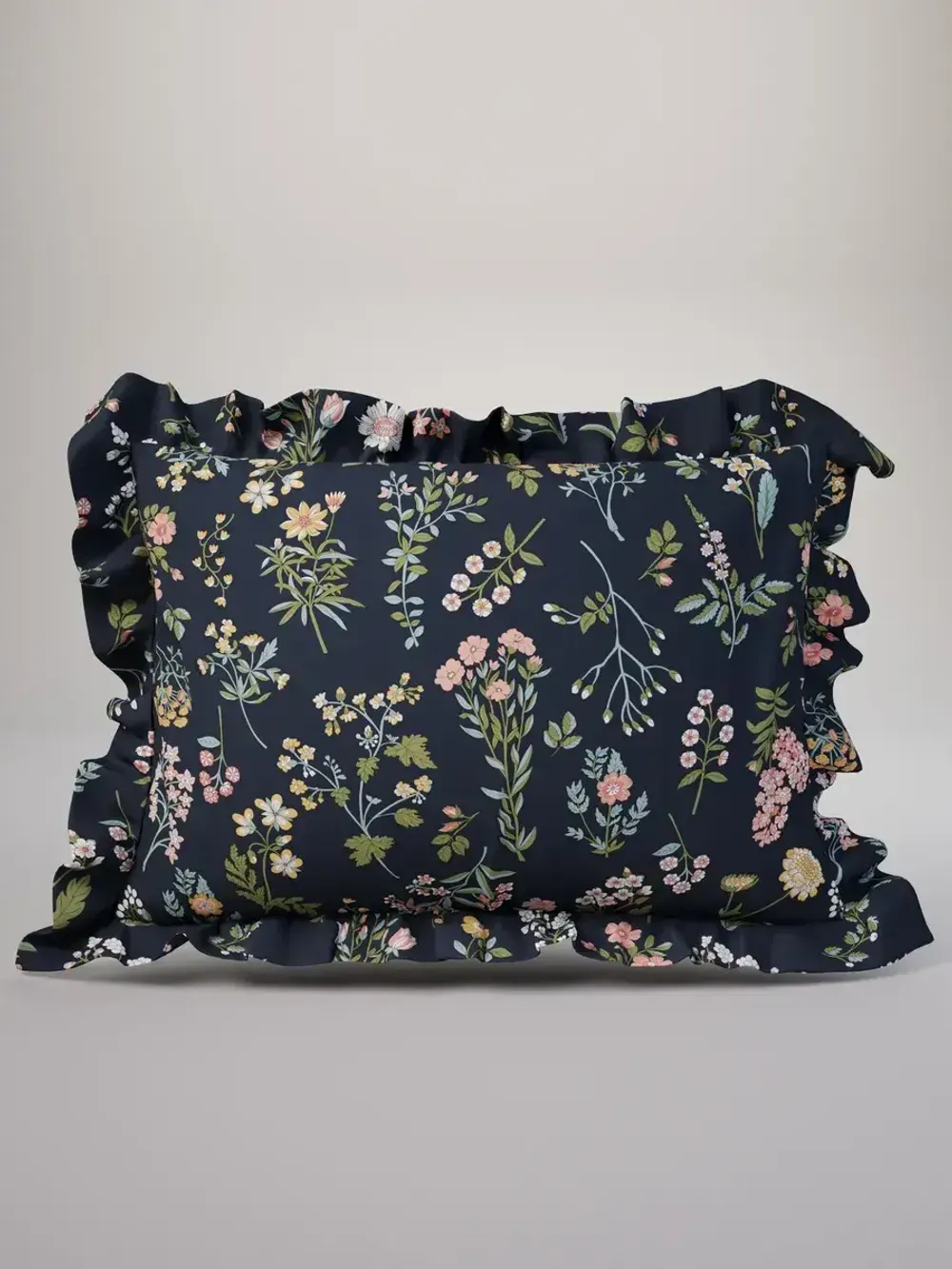 Декоративная наволочка с рюшами, оборками Сказка Сатин "Botany" 40х60 см, 1 шт, без молнии