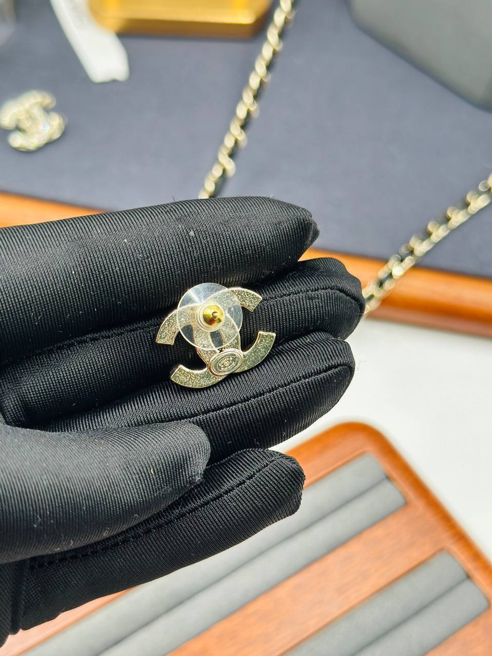 Серьги CHANEL