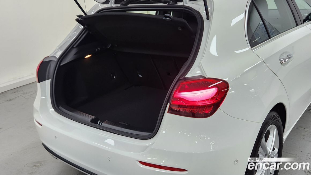 Mercedes-Benz A-Class W177 A220 Hatchback (02.2024)