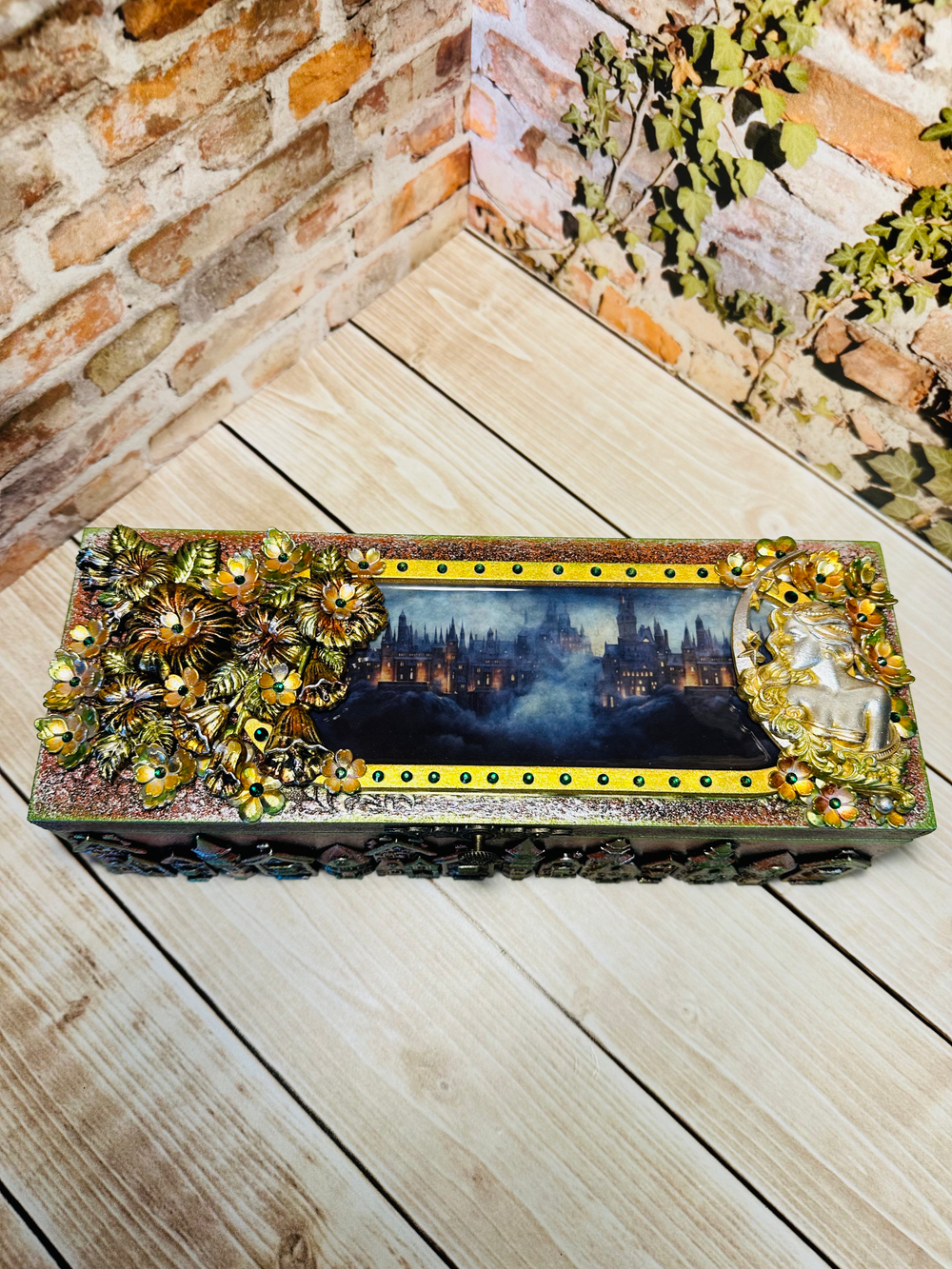 Шкатулка для часов и браслетов "Город"