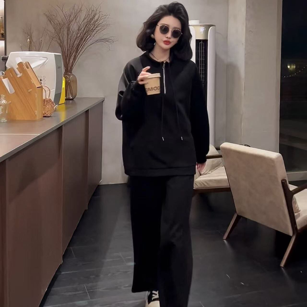 Костюм