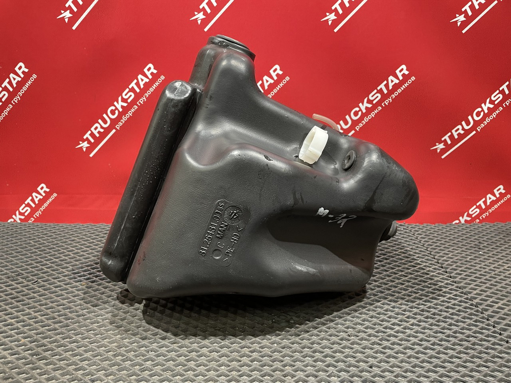 Бачок омывателя лобового стекла