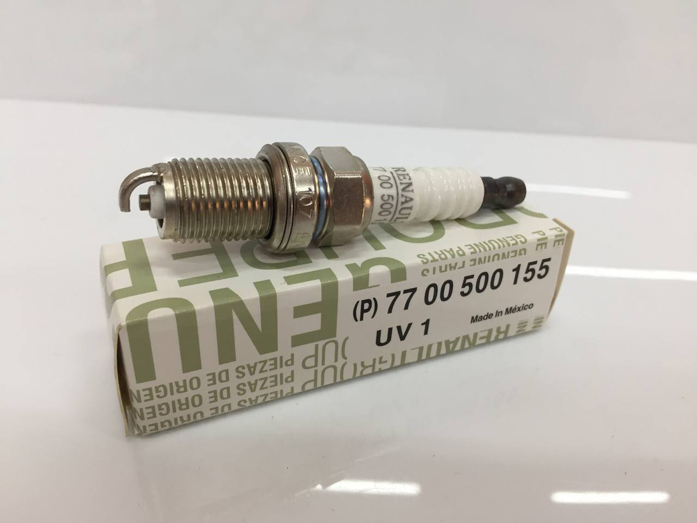 Свеча зажигания RENAULT 7700500155 (1 шт.)