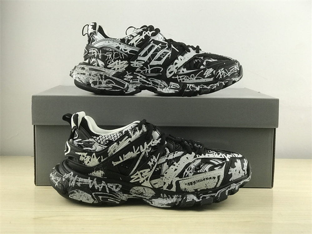 Balenciaga Track Sneaker 542023-W3RRA-1090