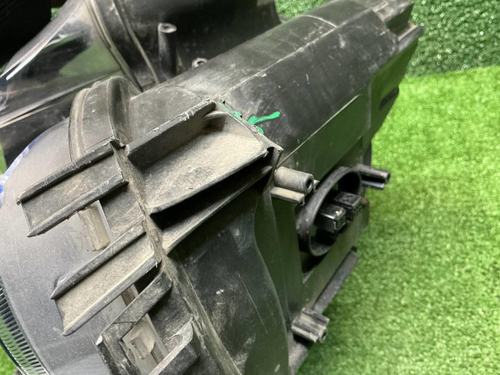 Фара правая Mini Hatch R56 (2010-2013) ксенон