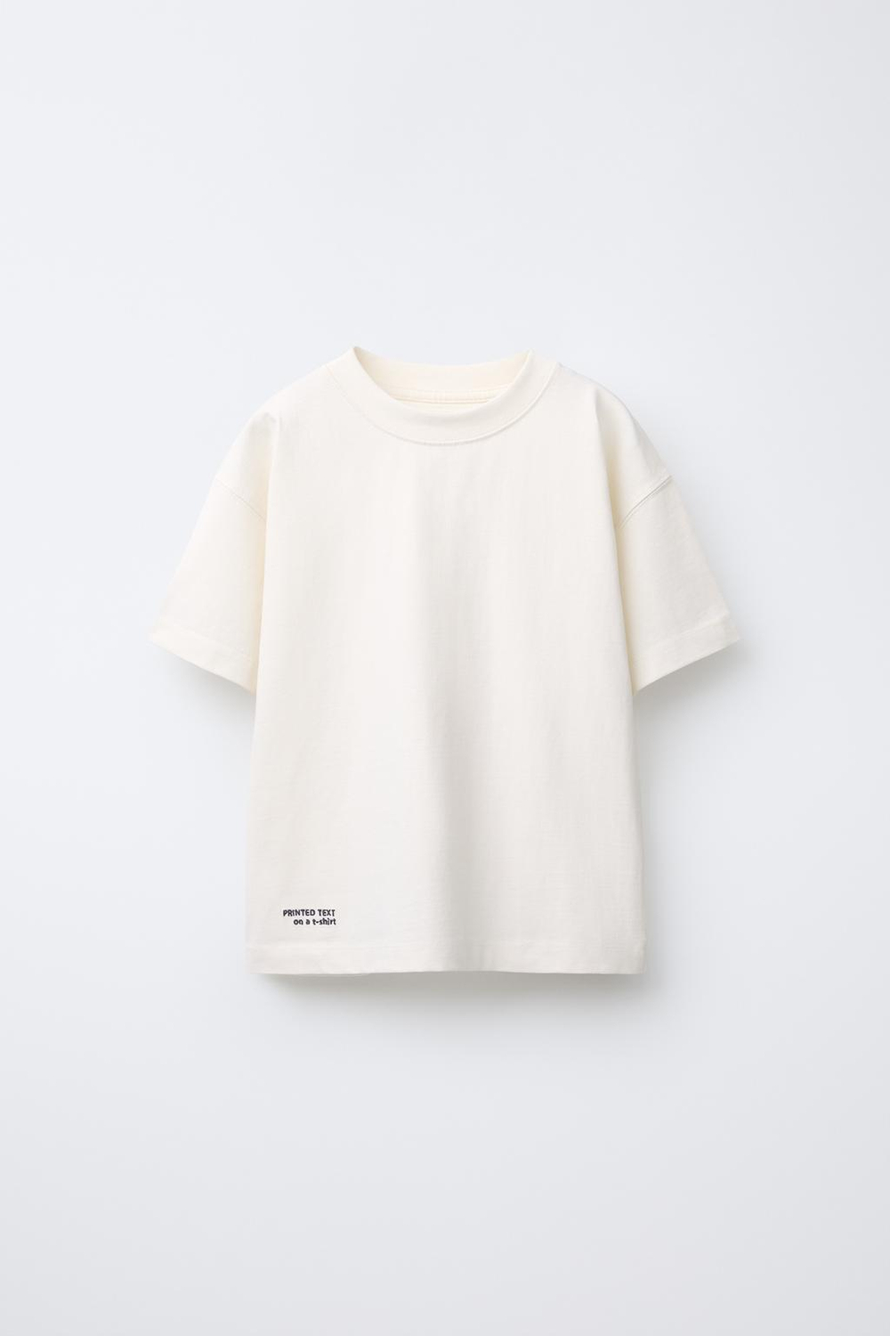 ZARA ФУТБОЛКА ИЗ ПЛОТНОЙ ТКАНИ С ВЫШИТОЙ НАДПИСЬЮ, БЕЛЫЙ