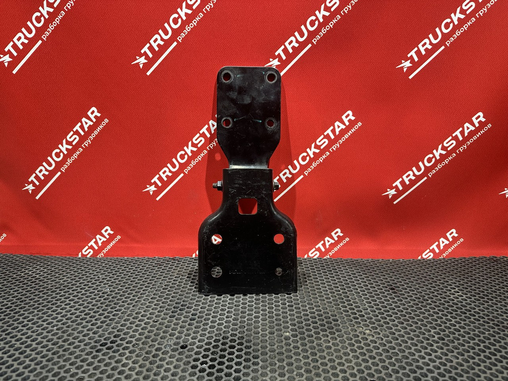 Кронштейн спойлера верхнего 2024г.