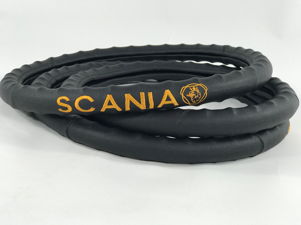 Оплетка на руль 47-48 круглая КОЖА с вышивкой цвет черный SCANIA