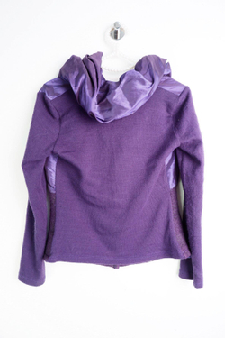 Кофта оригинального кроя, визуально на 44 размер